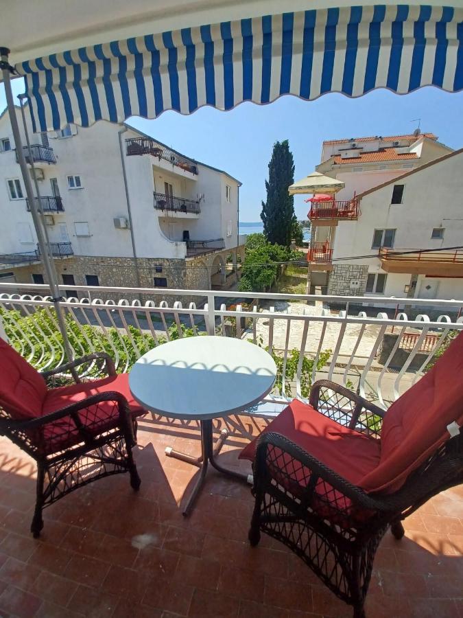 Apartment Bunjo'S Beach House Trogir Exterior foto