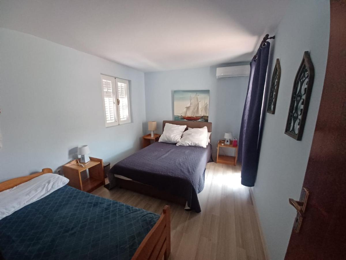 Apartment Bunjo'S Beach House Trogir Exterior foto