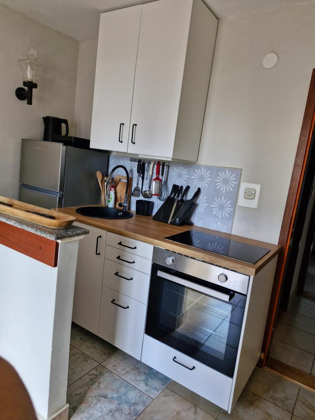 Apartment Bunjo'S Beach House Trogir Exterior foto
